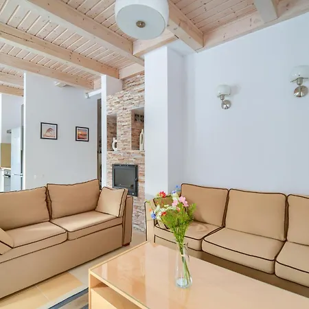 Aqua Dom Caloroczny Do 10 Osob Vila Pobierowo